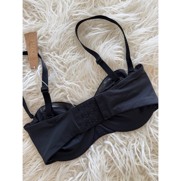 Skims Smoothing Intimates Strapless Bra Onyx Size 32DD - Picture 5 of 6